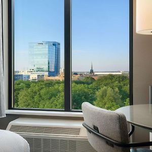 Queen Room Two Queen Beds City View